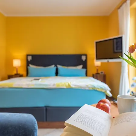 Luetten Kulli - 1 アパート ツィングシュト